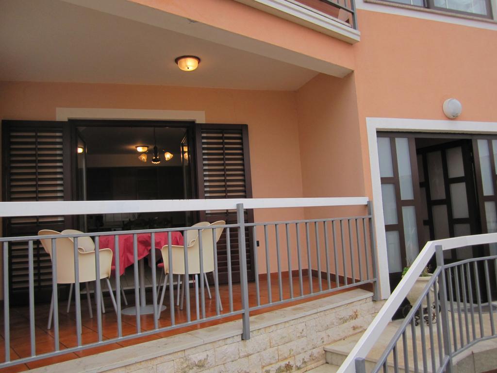 Apartments Mediteraneo Тар Экстерьер фото