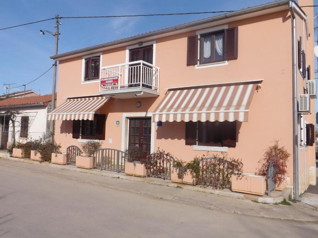 Apartments Mediteraneo Тар Экстерьер фото